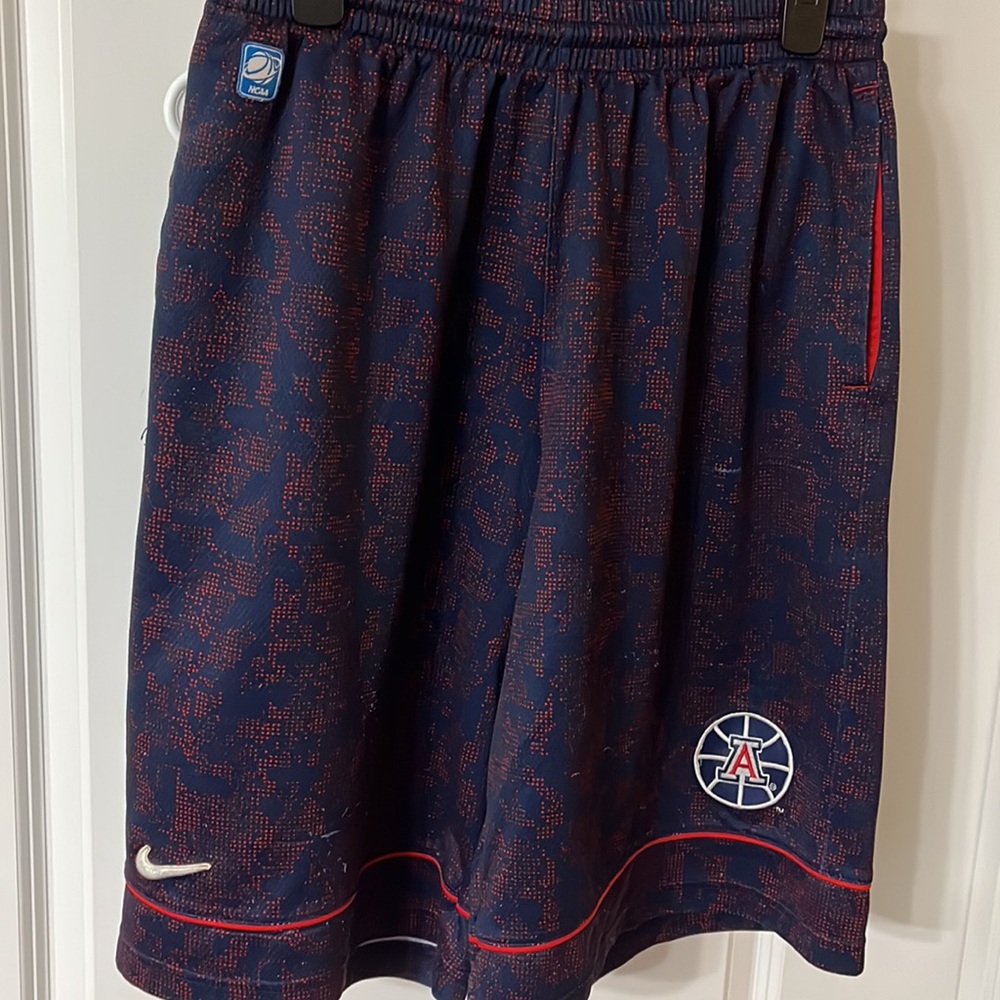 Nike Elite Dri-Fit University of Arizona Mens size L basketball shorts